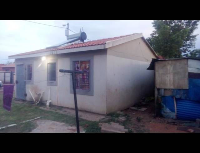2 BEDROOM HOUSE FOR SALE IN SOSHANGUVE SOUTH